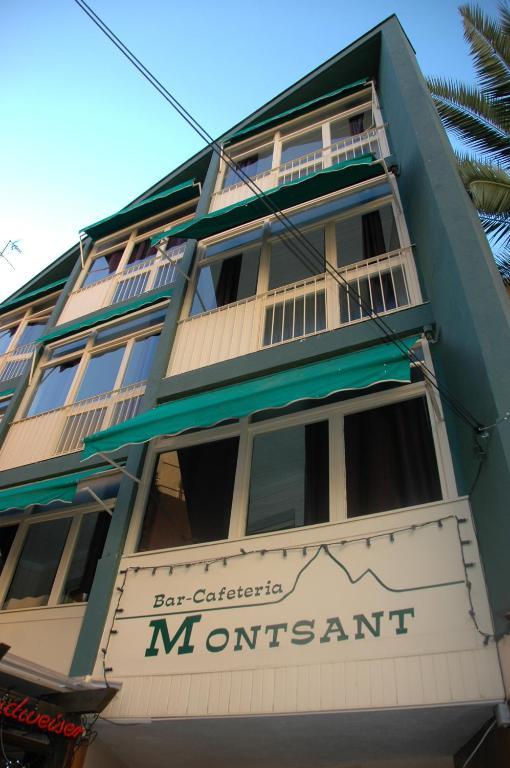 Hostal Montsant 살루 외부 사진