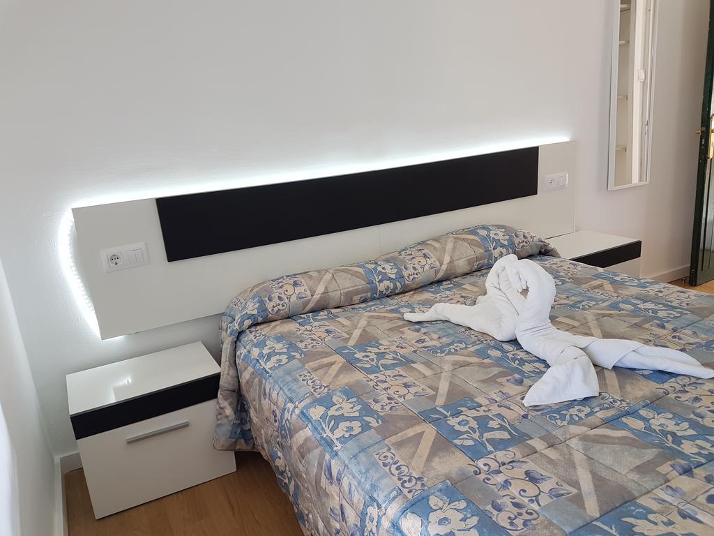 Hostal Montsant 살루 외부 사진