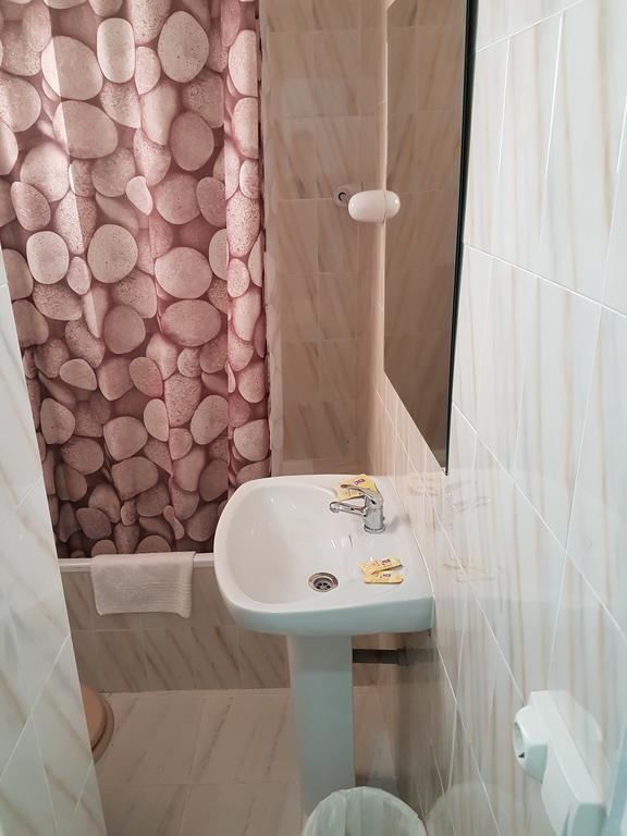 Hostal Montsant 살루 외부 사진