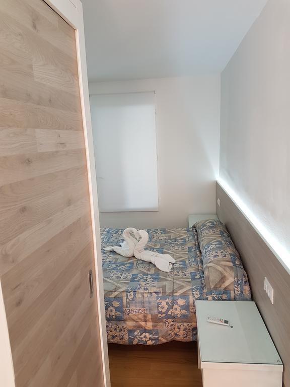 Hostal Montsant 살루 외부 사진