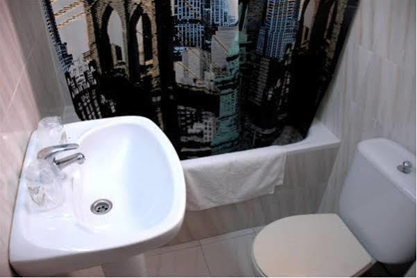 Hostal Montsant 살루 외부 사진